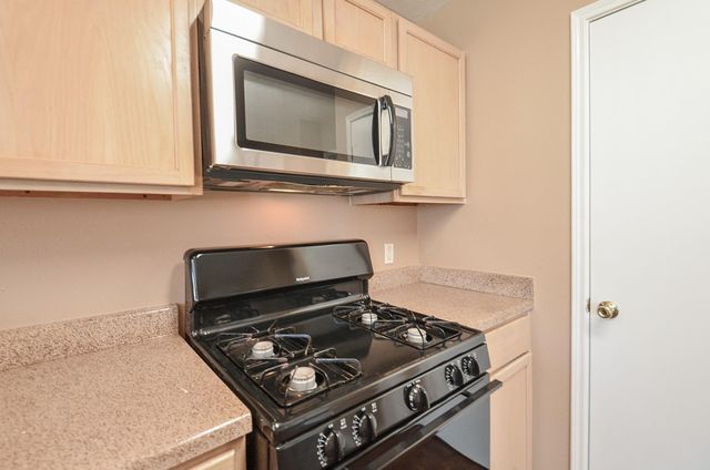 17327 Davenway Dr, Houston, TX 77084