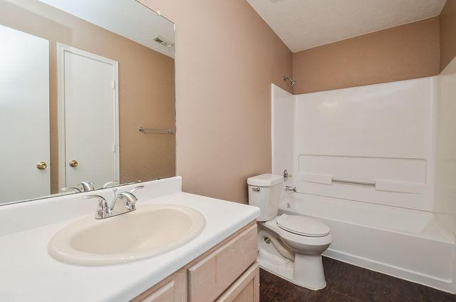 17327 Davenway Dr, Houston, TX 77084