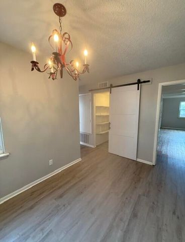 8217 NORTHRIDGE Avenue NE, Albuquerque, NM 87109