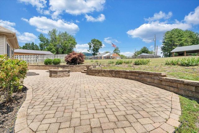 1619 Sterling Place CIR, Roanoke, VA 24012
