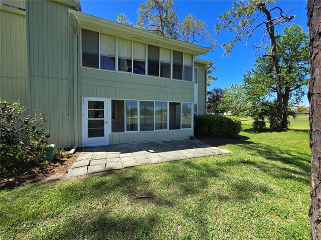 582 FAIRWAYS CIRCLE A, Ocala, FL 34472