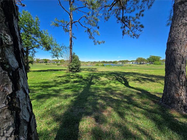 582 FAIRWAYS CIRCLE A, Ocala, FL 34472