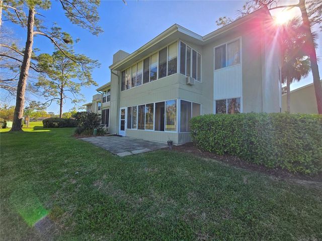 582 FAIRWAYS CIRCLE A, Ocala, FL 34472