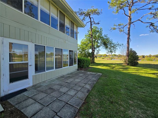 582 FAIRWAYS CIRCLE A, Ocala, FL 34472