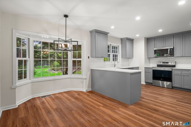 3845 Park Avenue 18, Fairfield, CT 06825