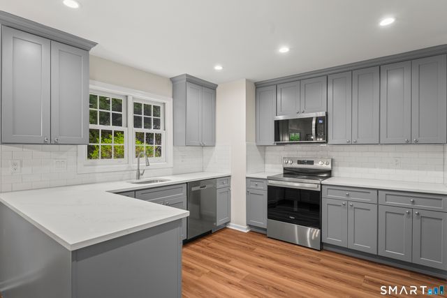 3845 Park Avenue 18, Fairfield, CT 06825