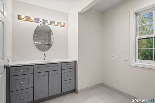 3845 Park Avenue 18, Fairfield, CT 06825