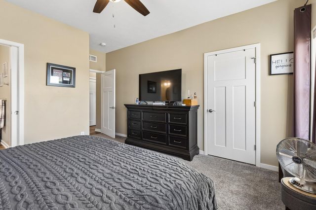 233 WALLACE Avenue, Council Bluffs, IA 51501