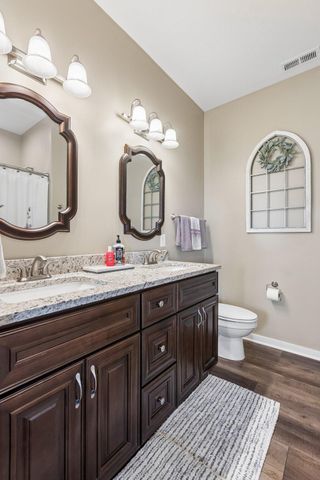 233 WALLACE Avenue, Council Bluffs, IA 51501