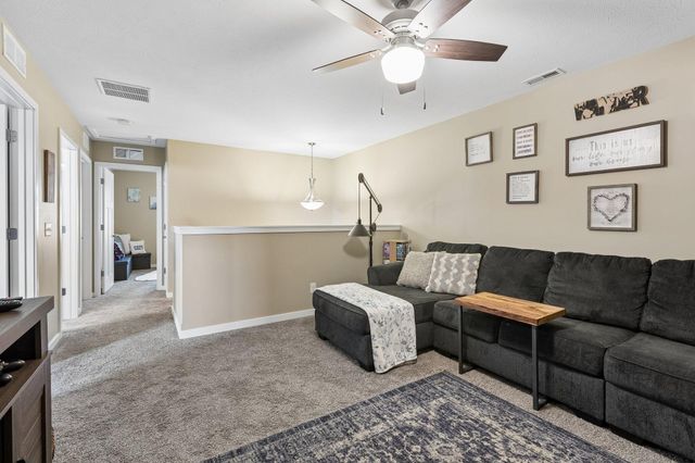 233 WALLACE Avenue, Council Bluffs, IA 51501