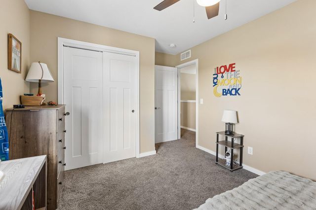 233 WALLACE Avenue, Council Bluffs, IA 51501