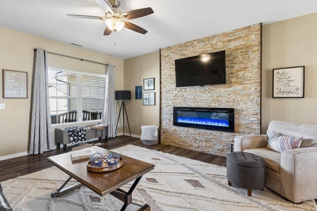 233 WALLACE Avenue, Council Bluffs, IA 51501