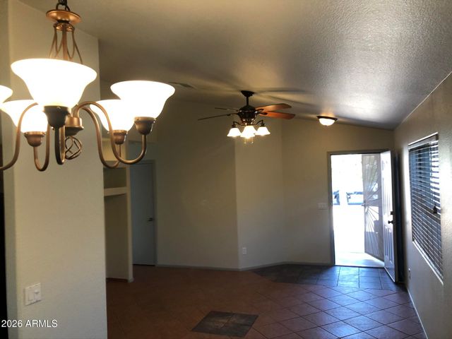 3045 W Covey Lane, Phoenix, AZ 85027