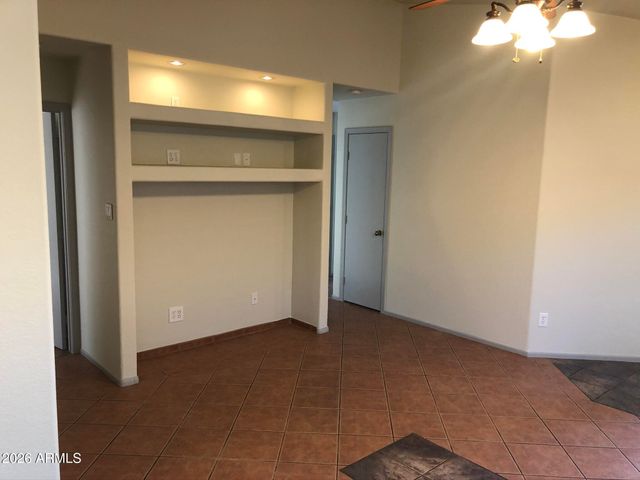 3045 W Covey Lane, Phoenix, AZ 85027