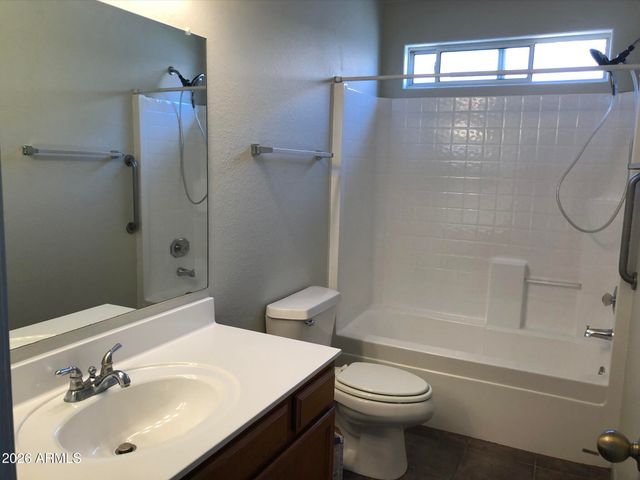 3045 W Covey Lane, Phoenix, AZ 85027