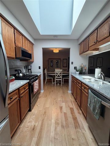 49459 Tarrytown Court, Utica, MI 48315