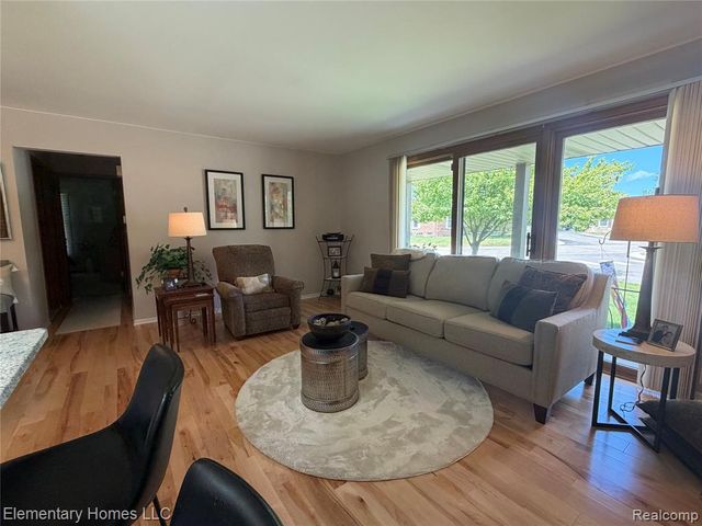 49459 Tarrytown Court, Utica, MI 48315