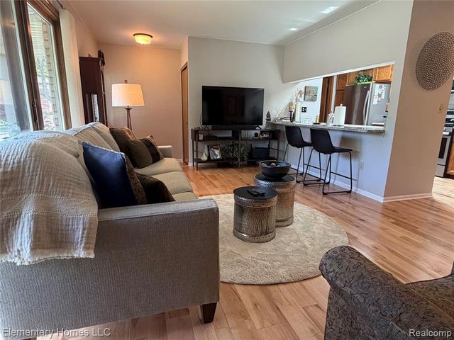 49459 Tarrytown Court, Utica, MI 48315