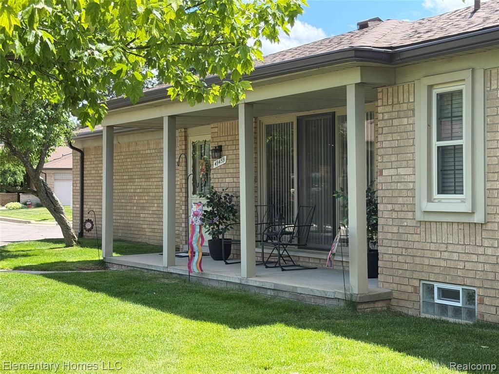 49459 Tarrytown Court, Utica, MI 48315