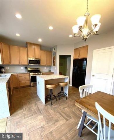 9411 WOOD CREEK CIR, Fredericksburg, VA 22407
