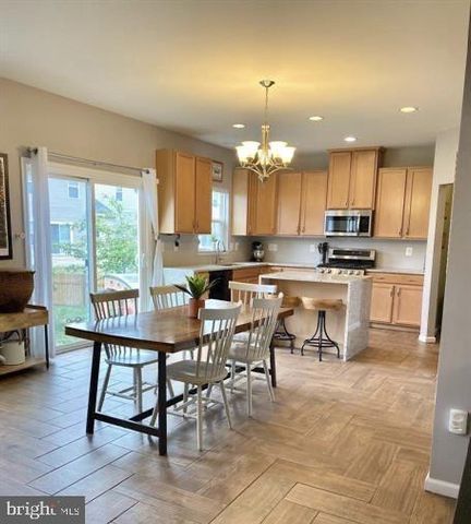 9411 WOOD CREEK CIR, Fredericksburg, VA 22407