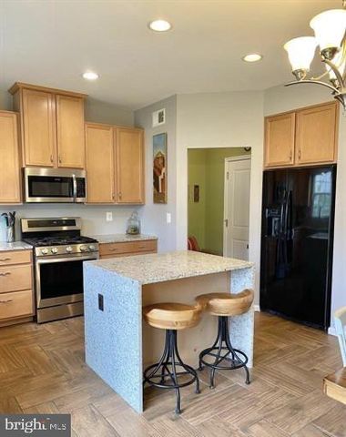 9411 WOOD CREEK CIR, Fredericksburg, VA 22407