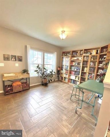 9411 WOOD CREEK CIR, Fredericksburg, VA 22407