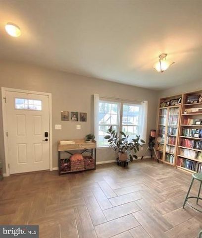 9411 WOOD CREEK CIR, Fredericksburg, VA 22407