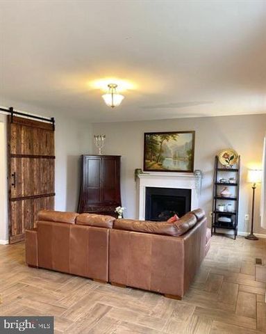 9411 WOOD CREEK CIR, Fredericksburg, VA 22407