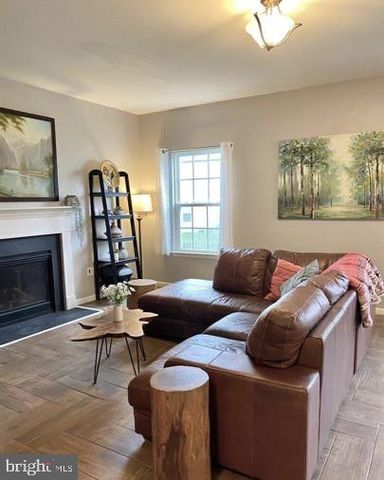 9411 WOOD CREEK CIR, Fredericksburg, VA 22407