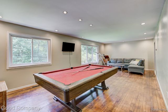 25337 Briarwyke Drive, Farmington, MI 48336