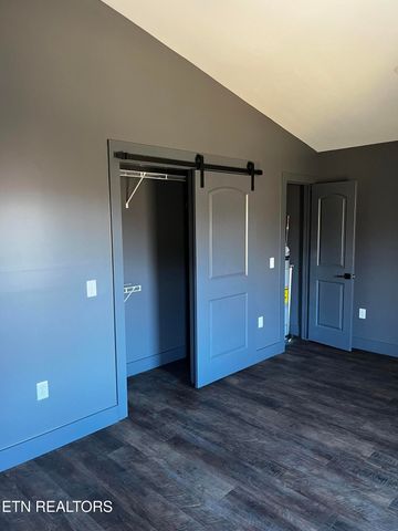 300 Old Mail Rd, Crossville, TN 38555