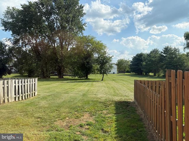 33 CARAWAY CT, Lumberton, NJ 08048