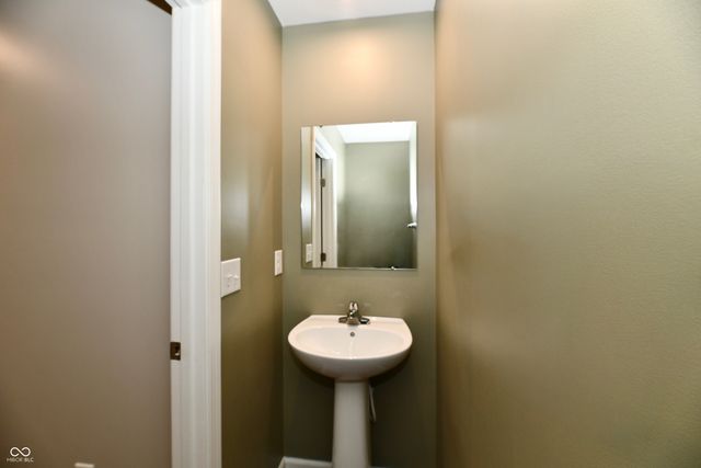9739 Oak Grove Drive, Pendleton, IN 46064