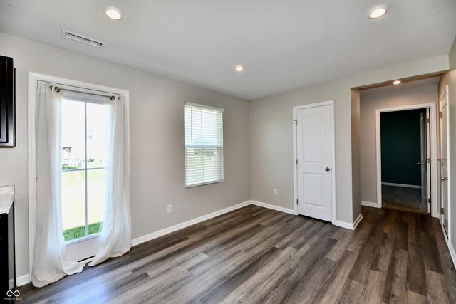 9739 Oak Grove Drive, Pendleton, IN 46064