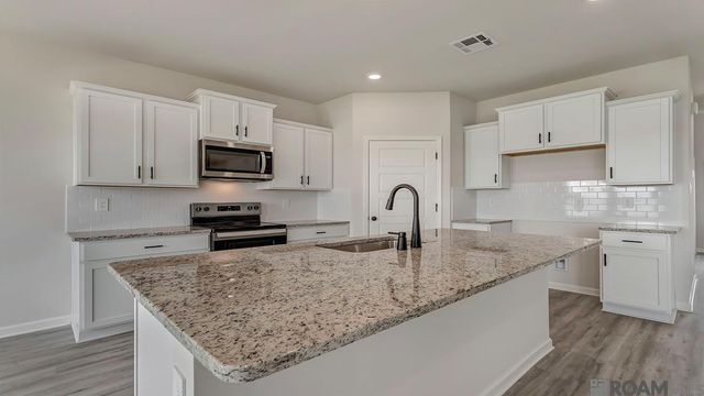 2113 Clark Ave, Zachary, LA 70791