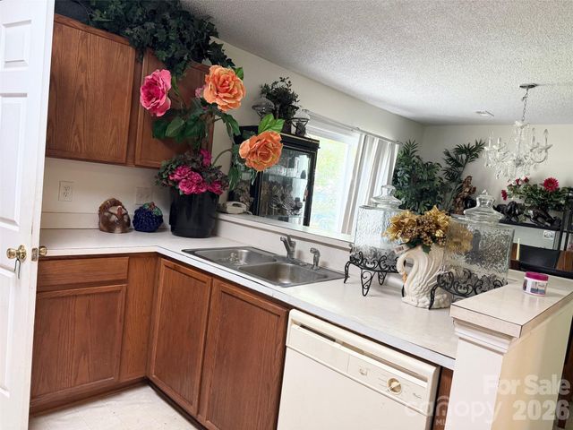 4046 W Fairmeadow Drive, Lancaster, SC 29720