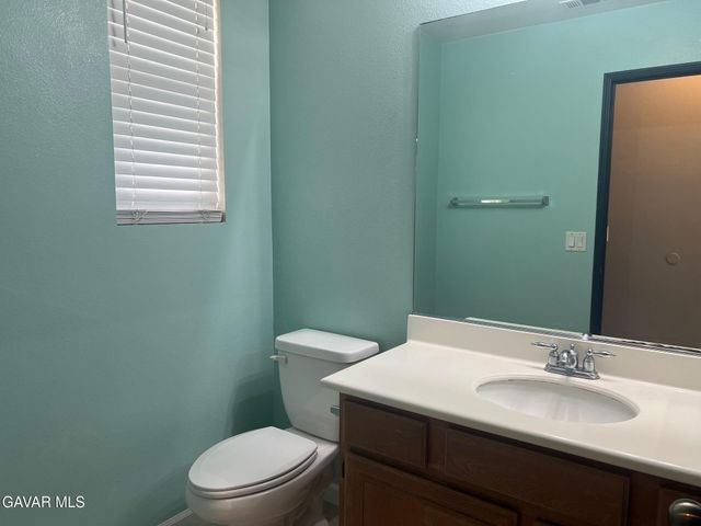 4111 Vahan Court, Lancaster, CA 93536