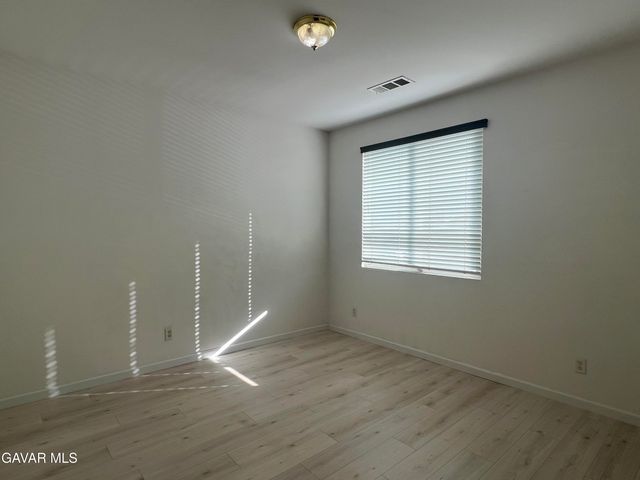 4111 Vahan Court, Lancaster, CA 93536