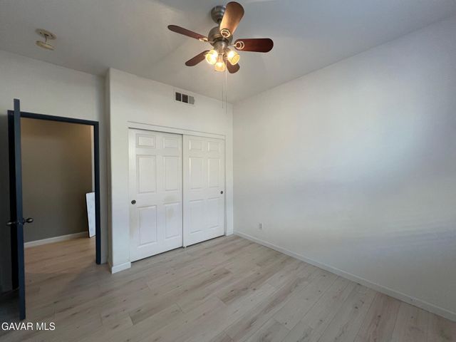 4111 Vahan Court, Lancaster, CA 93536