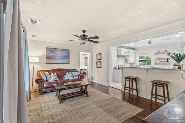 1722 E Hatton St, Pensacola, FL 32503