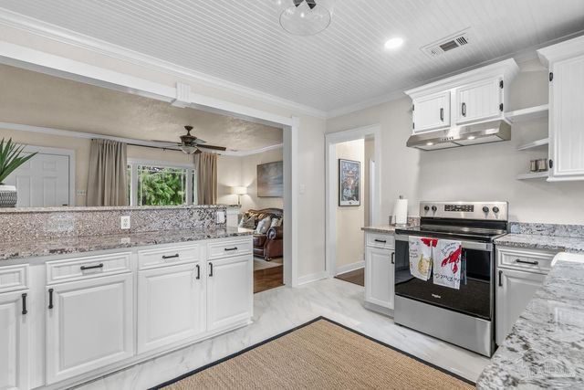 1722 E Hatton St, Pensacola, FL 32503