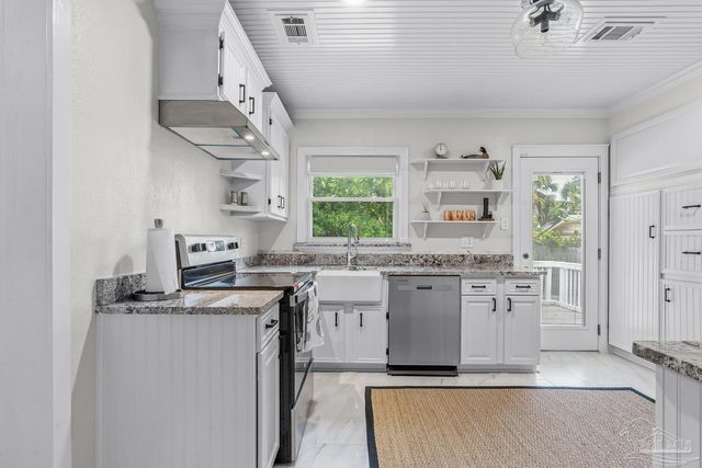 1722 E Hatton St, Pensacola, FL 32503