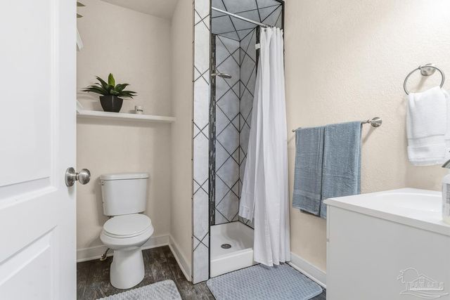 1722 E Hatton St, Pensacola, FL 32503