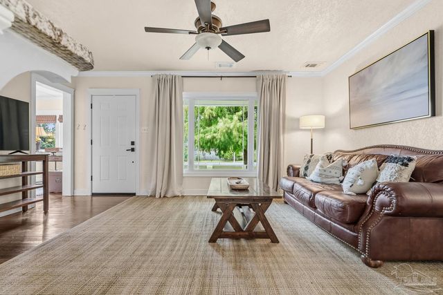 1722 E Hatton St, Pensacola, FL 32503