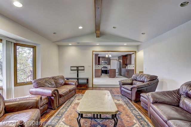 38092 Westchester Road, Sterling Heights, MI 48310