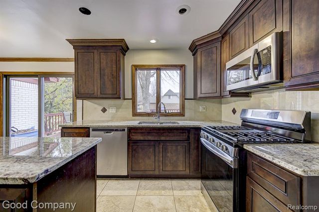 38092 Westchester Road, Sterling Heights, MI 48310