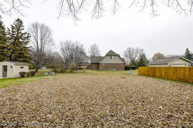 38092 Westchester Road, Sterling Heights, MI 48310