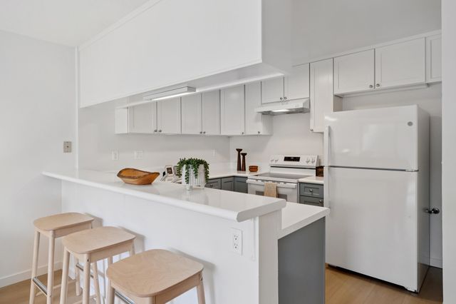 3435 Solomon Ln, Alameda, CA 94502