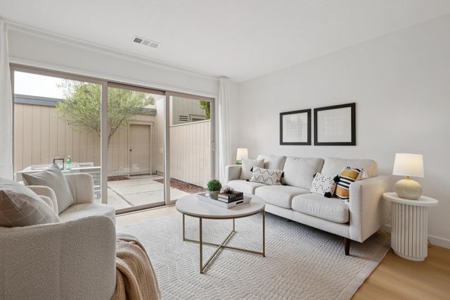 3435 Solomon Ln, Alameda, CA 94502